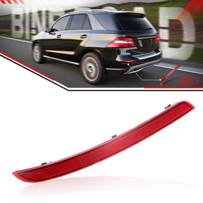 US 1668200074 + 1668200174 Rear Bumper Reflector