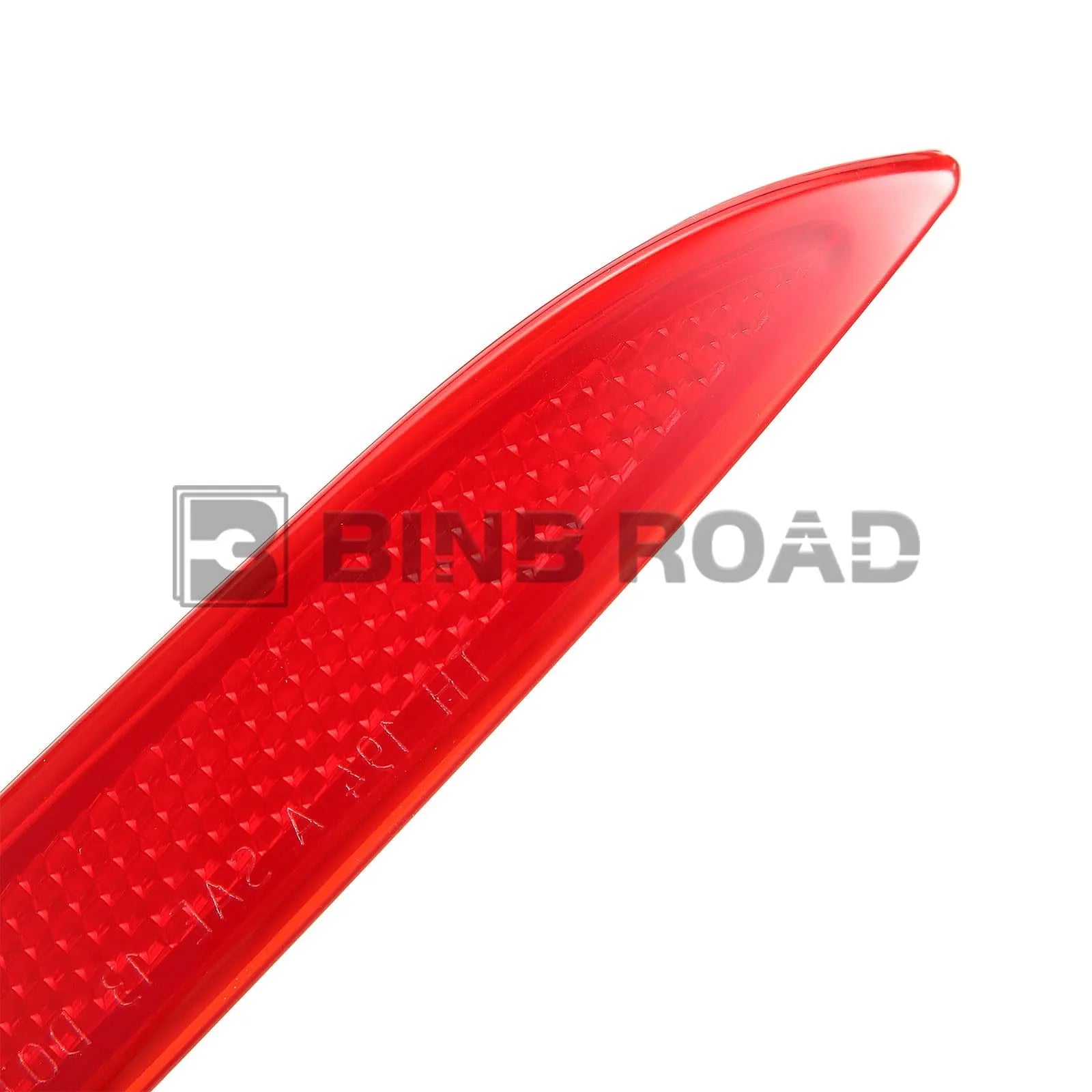 US 63147338807 + 63147338808 Rear Bumper Reflector