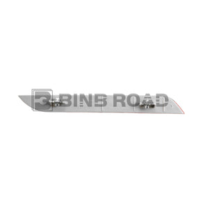 63147203237 + 63147203238 Rear Bumper Reflector