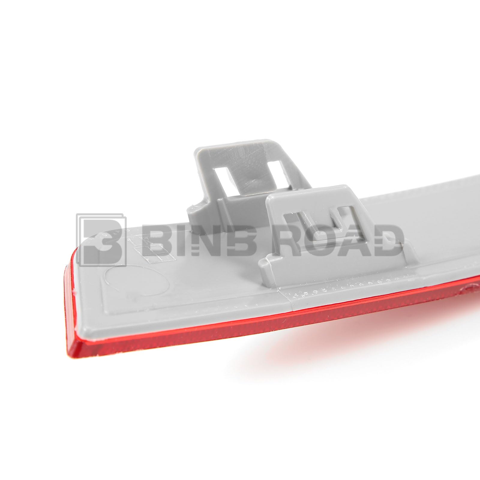 1668200374 + 1668200474 Rear Bumper Reflector