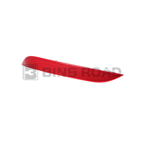 63146915039 + 63146915040 Rear Bumper Reflector