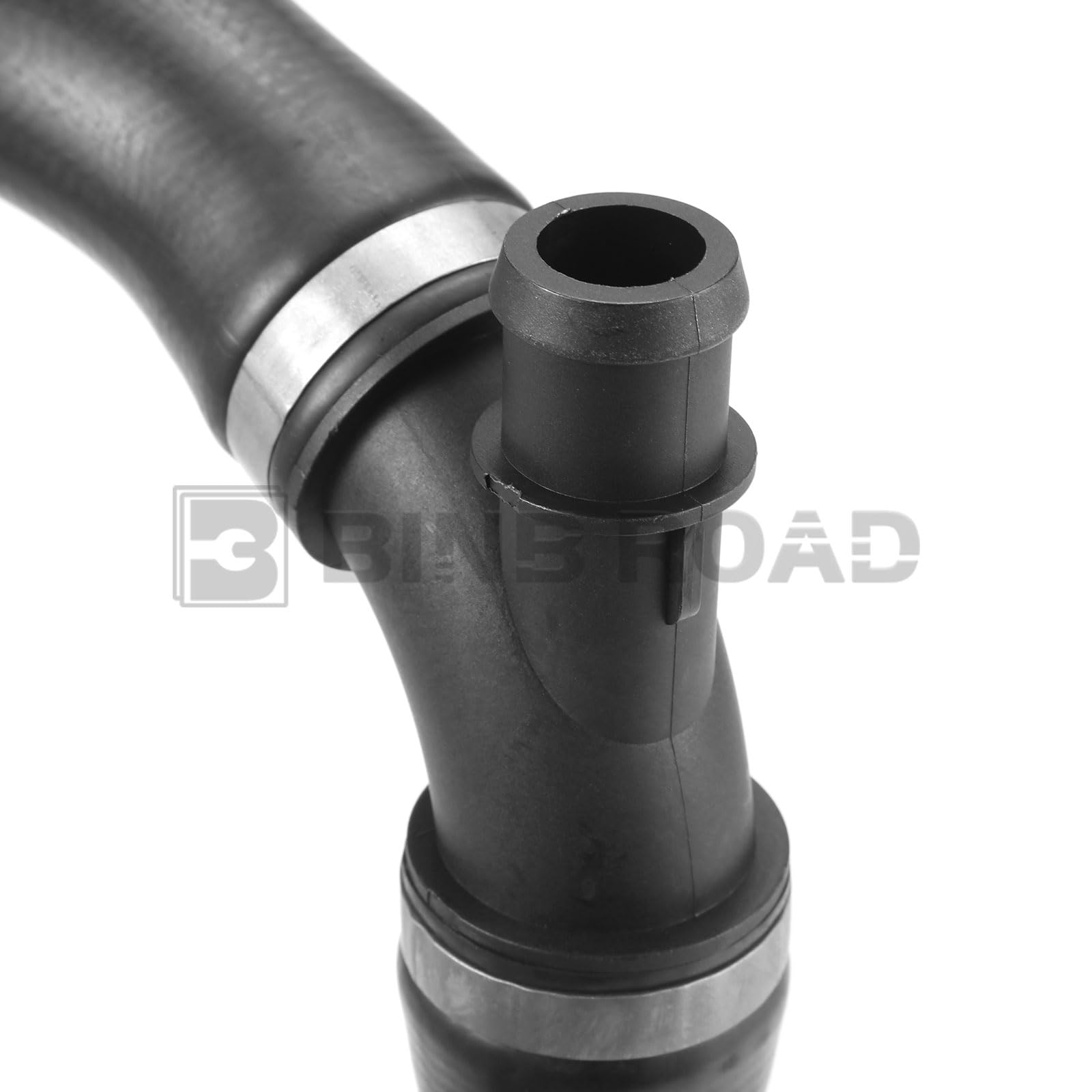 2035015582 Engine Lower Radiator Coolant Water Hose Pipe