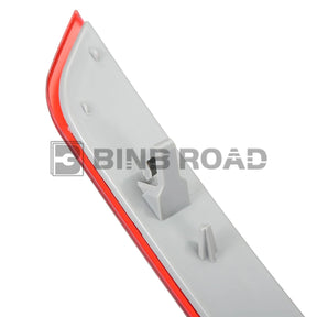 2518200174 + 2518200274 Rear Bumper Reflector