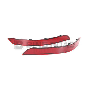 US 2048200374 + 2048200474 Rear Bumper Reflector