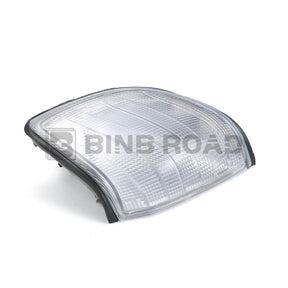 US 1408260543 + 1408260643 Front Turn Signal Corner Light